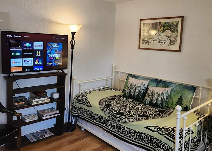 Sweet 2 Bedroom Close To U Of Oregon & Track!